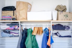 How to Store Seasonal Clothes Efficiently: Tips for Organized Closets